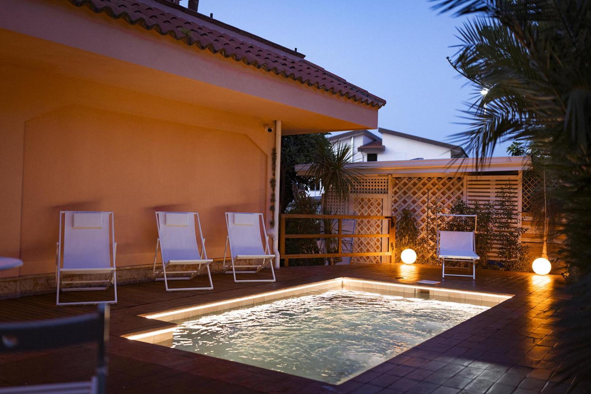 Hotel Ristorante Le Rose Бриатико Екстериор снимка