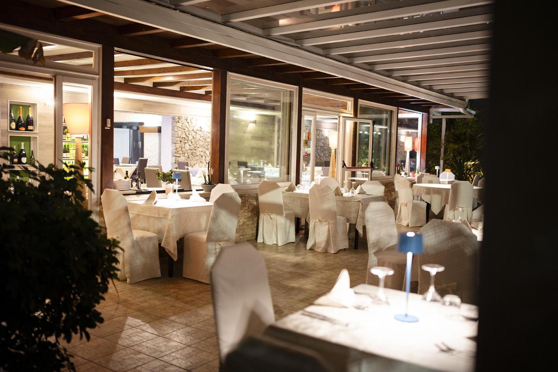 Hotel Ristorante Le Rose Бриатико Екстериор снимка